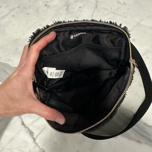 NWT Lululemon Fleece Everywhere Belt Bag - Picture 4 of 5